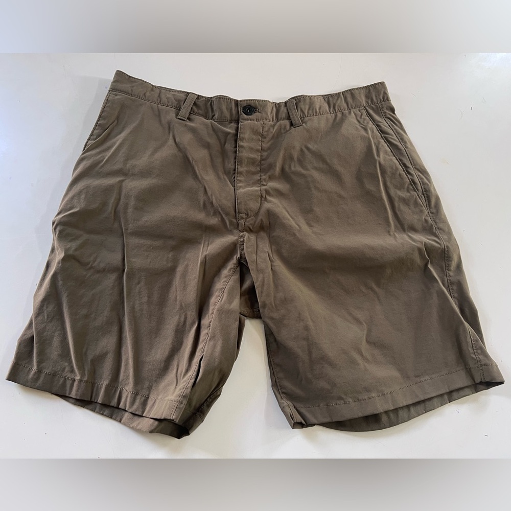 The North Face shorts, sz 34